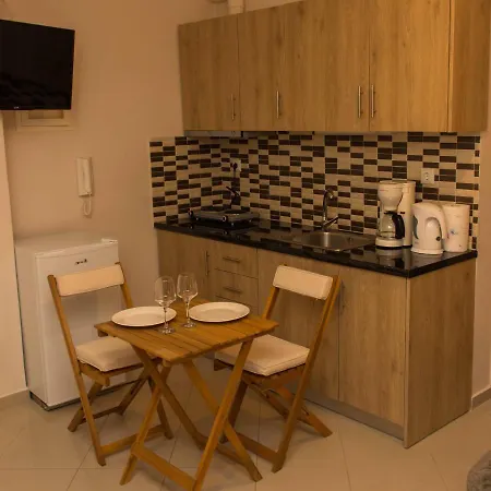 Luxury Apartment *